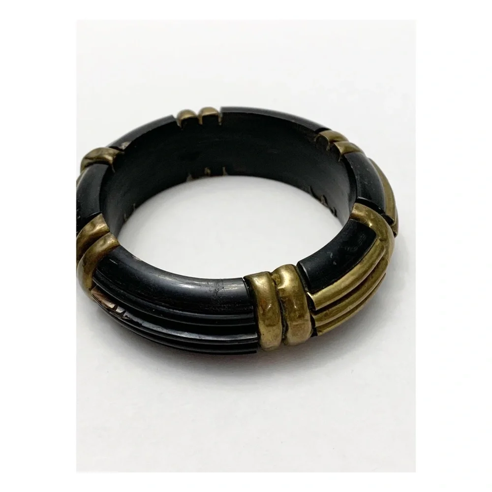 Vintage boho brass and acrylic? Unique Ribbed bangle bracelet SMALL
